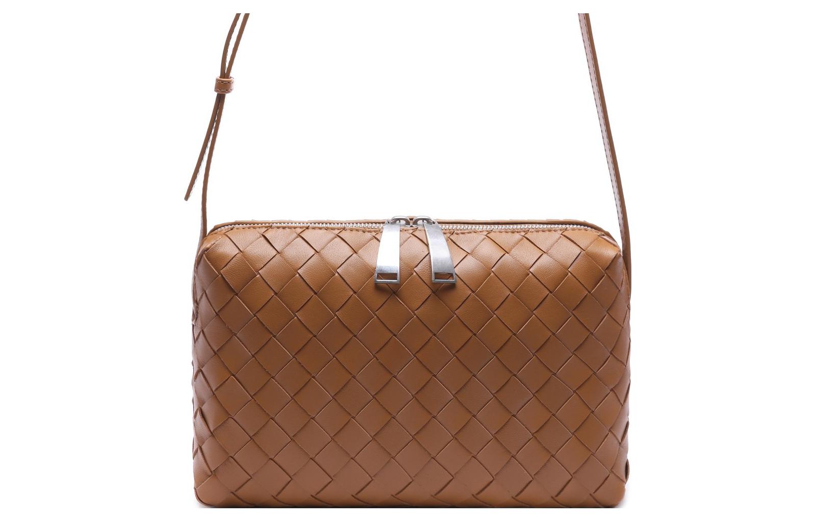 Bottega Veneta Женская коричневая сумка через плечо из овчины
Bottega Veneta Женская коричневая сумка через плечо из овчины