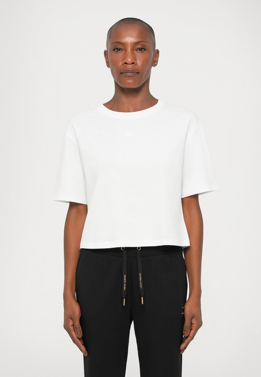 Футболка Armani Exchange Basic T-shirt, Optic White/White, Белый, Футболка Armani Exchange Basic T-shirt, Optic White/White
Футболка Armani Exchange Basic T-shirt, Optic White/White, Белый, Футболка Armani Exchange Basic T-shirt, Optic White/White