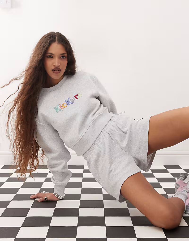 Укороченная толстовка Kickers серого меланжевого цвета
Укороченная толстовка Kickers серого меланжевого цвета