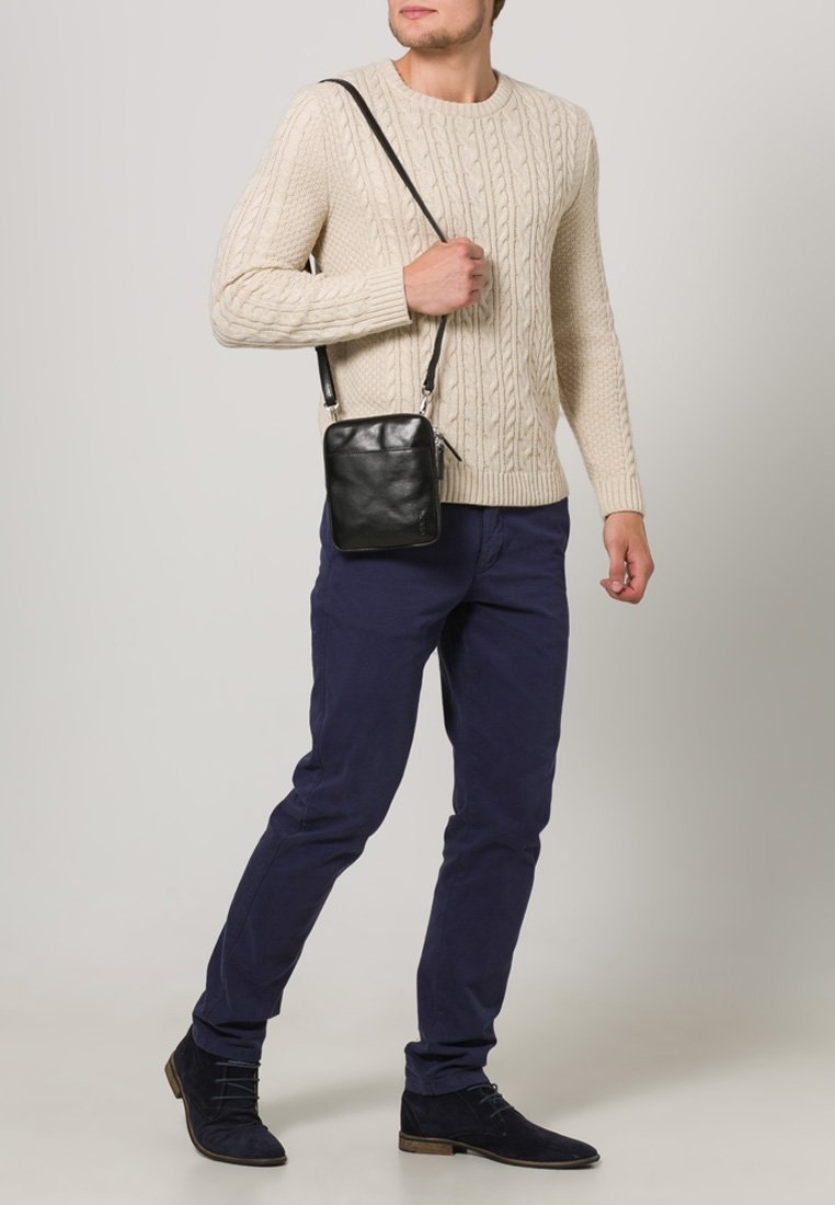 Сумка кросс-боди Picard BUDDY, Schwarz/Black
Сумка кросс-боди Picard BUDDY, Schwarz/Black