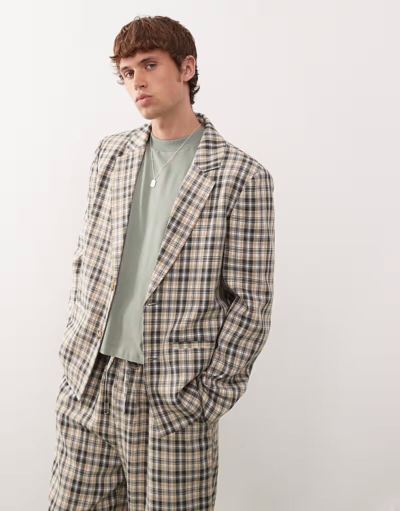 Свободный пиджак в стиле 90-х в смешанную клетку Collusion
Свободный пиджак в стиле 90-х в смешанную клетку Collusion