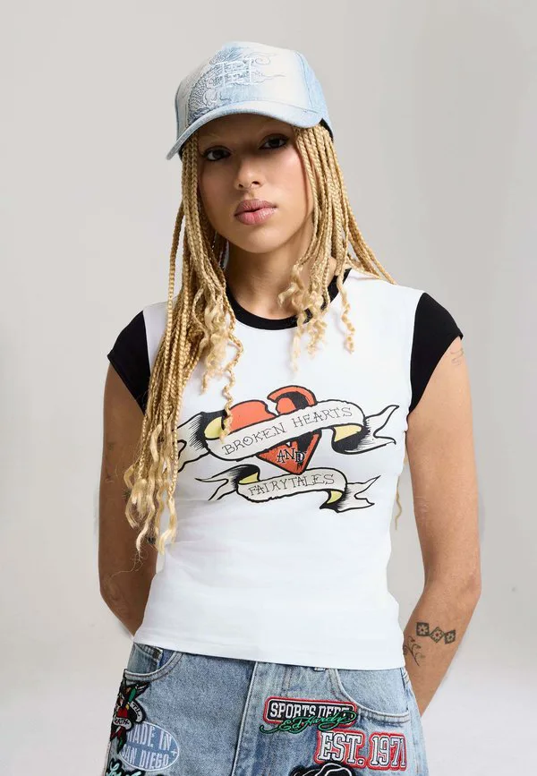 Футболка с контрастным принтом "разбитые сердца" Ed Hardy, White, Белый, Футболка с контрастным принтом "разбитые сердца" Ed Hardy, White
Футболка с контрастным принтом "разбитые сердца" Ed Hardy, White, Белый, Футболка с контрастным принтом "разбитые сердца" Ed Hardy, White