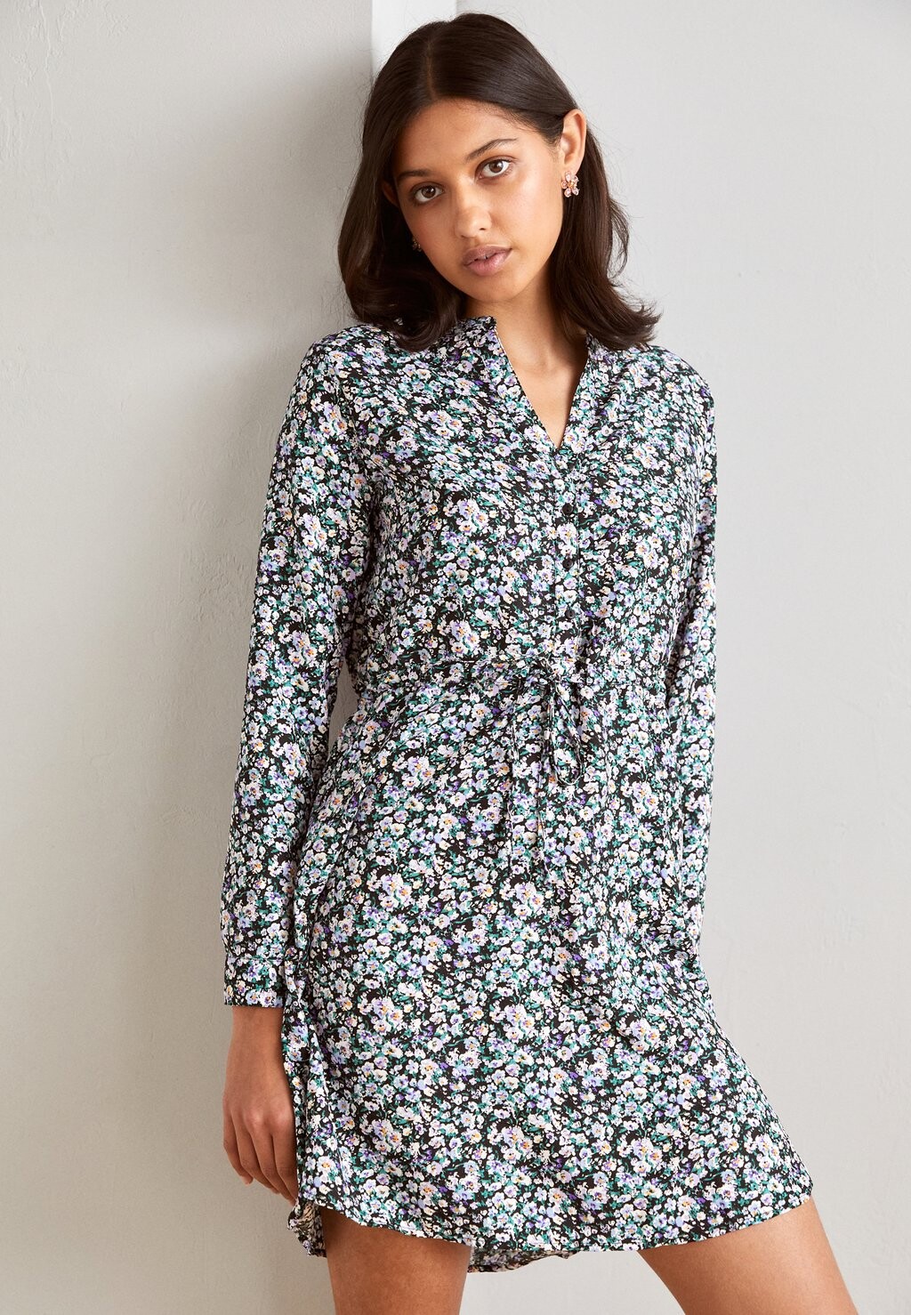 Платье-рубашка ONLY
Платье-рубашка ONLY