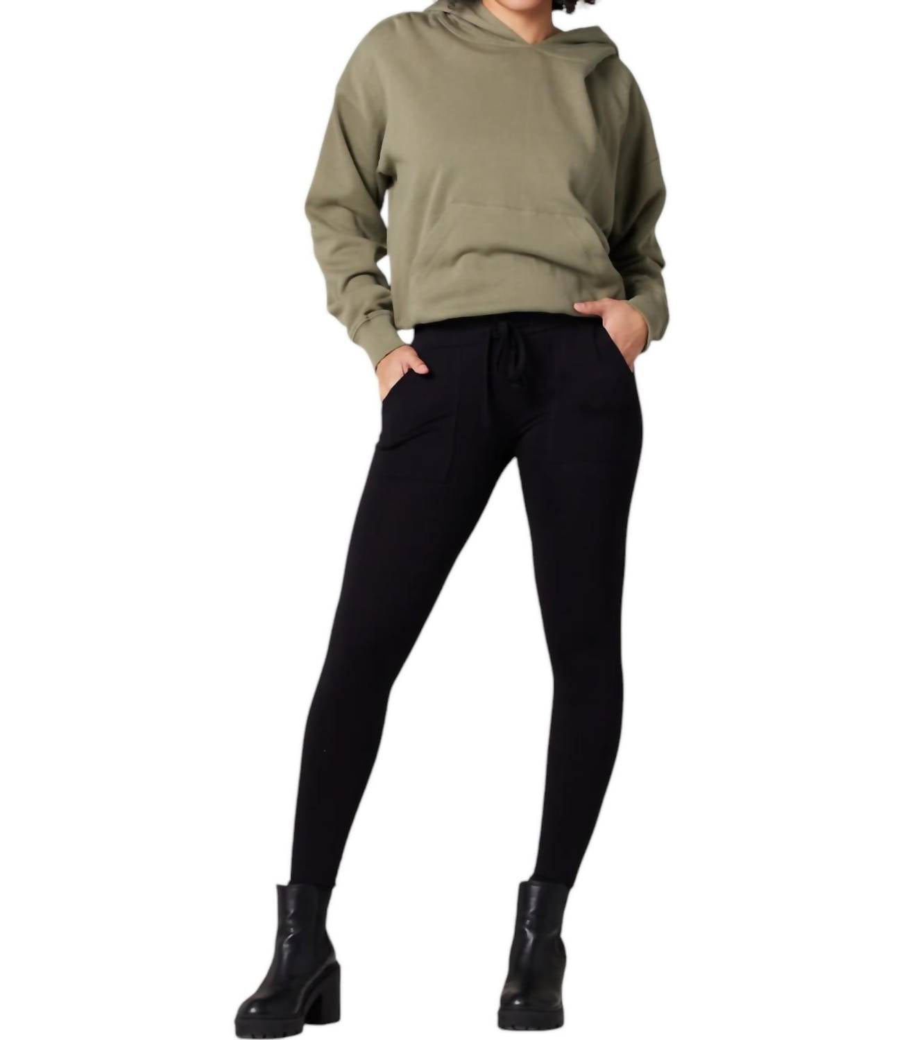 Леггинсы Olympia черного цвета Known Supply
Леггинсы Olympia черного цвета Known Supply