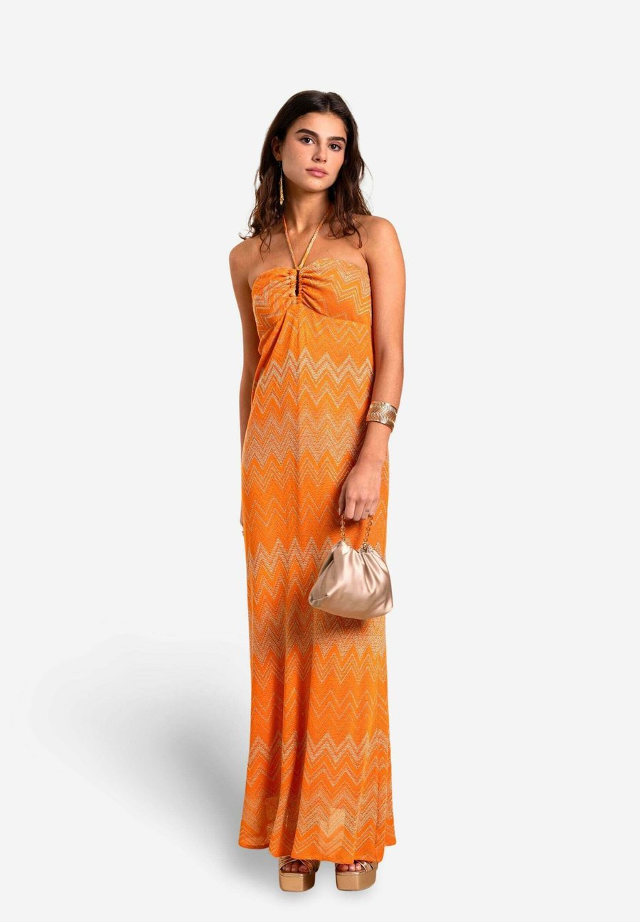 Платье THE-ARE CON ESCOTE HALTER REGULABLE, Naranja/Orange
Платье THE-ARE CON ESCOTE HALTER REGULABLE, Naranja/Orange