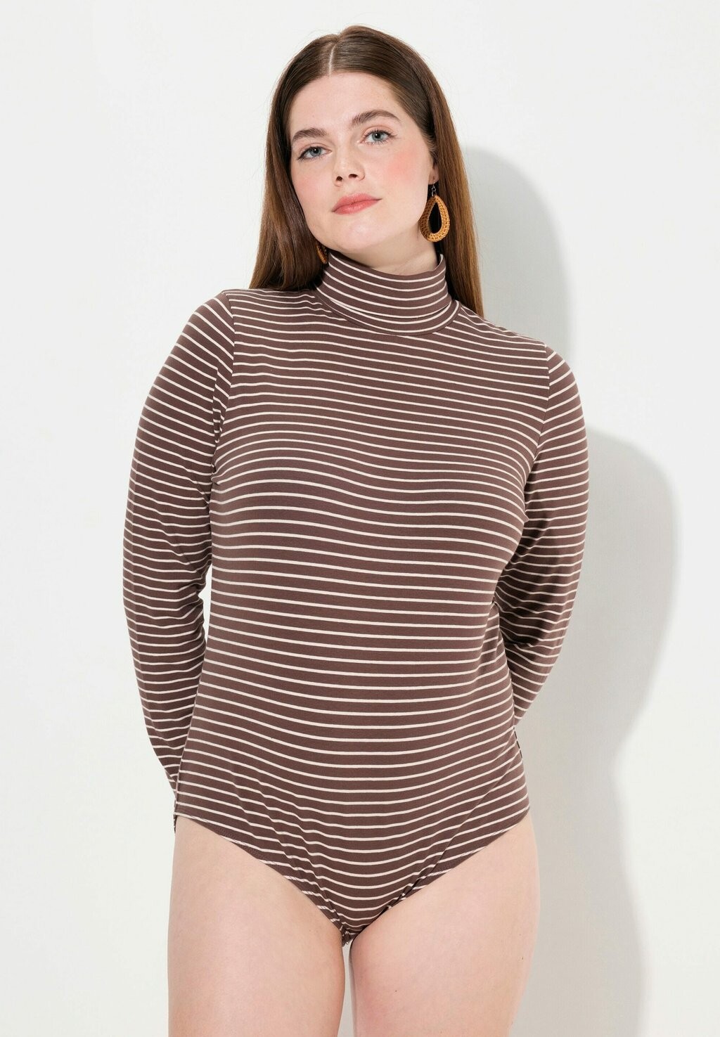 Боди Ulla Popken, серо-коричневый
Боди Ulla Popken, серо-коричневый