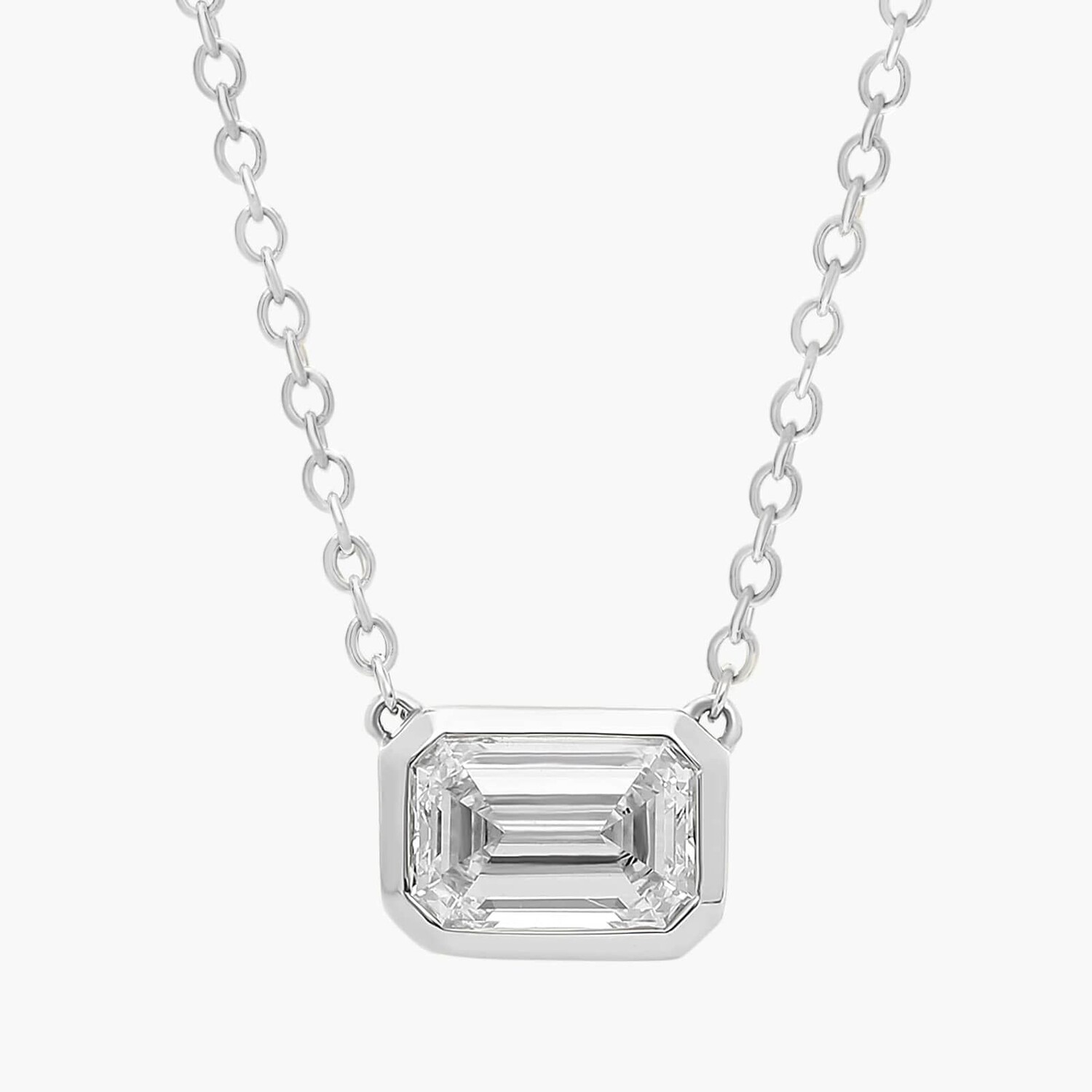 Подвеска East West с бриллиантами изумрудной огранки в платине (1 карат, Tw. - HI / SI1-SI2) Blue Nile
Подвеска East West с бриллиантами изумрудной огранки в платине (1 карат, Tw. - HI / SI1-SI2) Blue Nile