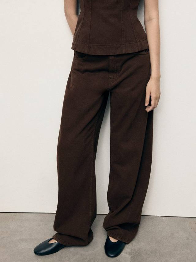 Шарлот Mid Rise брюки-балоны Mango, Dark Brown
Шарлот Mid Rise брюки-балоны Mango, Dark Brown