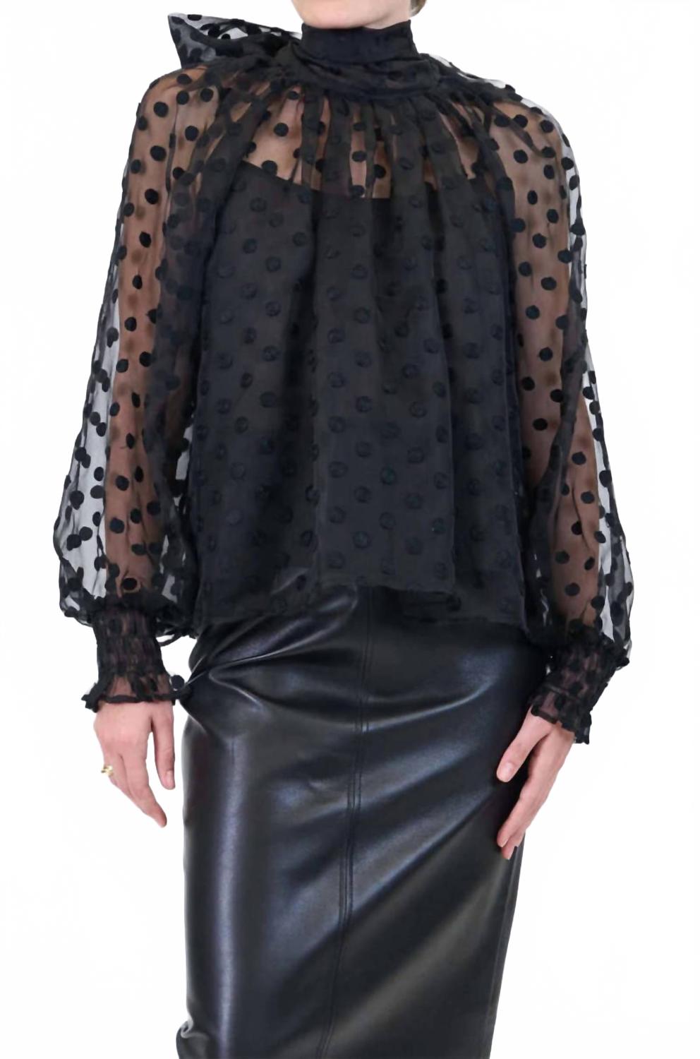 Блузка Камилла миниатюрная в черном цвете HUNTER BELL
Блузка Камилла миниатюрная в черном цвете HUNTER BELL