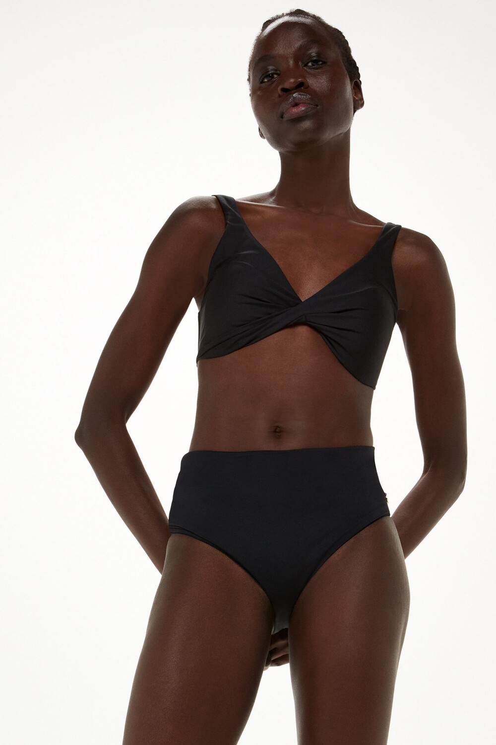 Чёрные плавки бикини с завышенной талией Whistles, черный
Чёрные плавки бикини с завышенной талией Whistles, черный