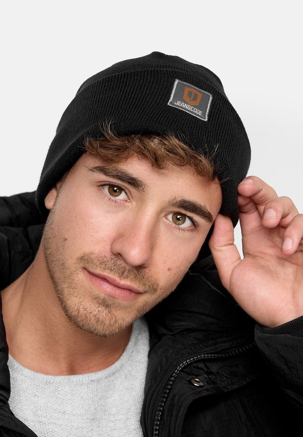 Шапка 2 Pack Vulcano INDICODE JEANS, верблюжье-черная
Шапка 2 Pack Vulcano INDICODE JEANS, верблюжье-черная