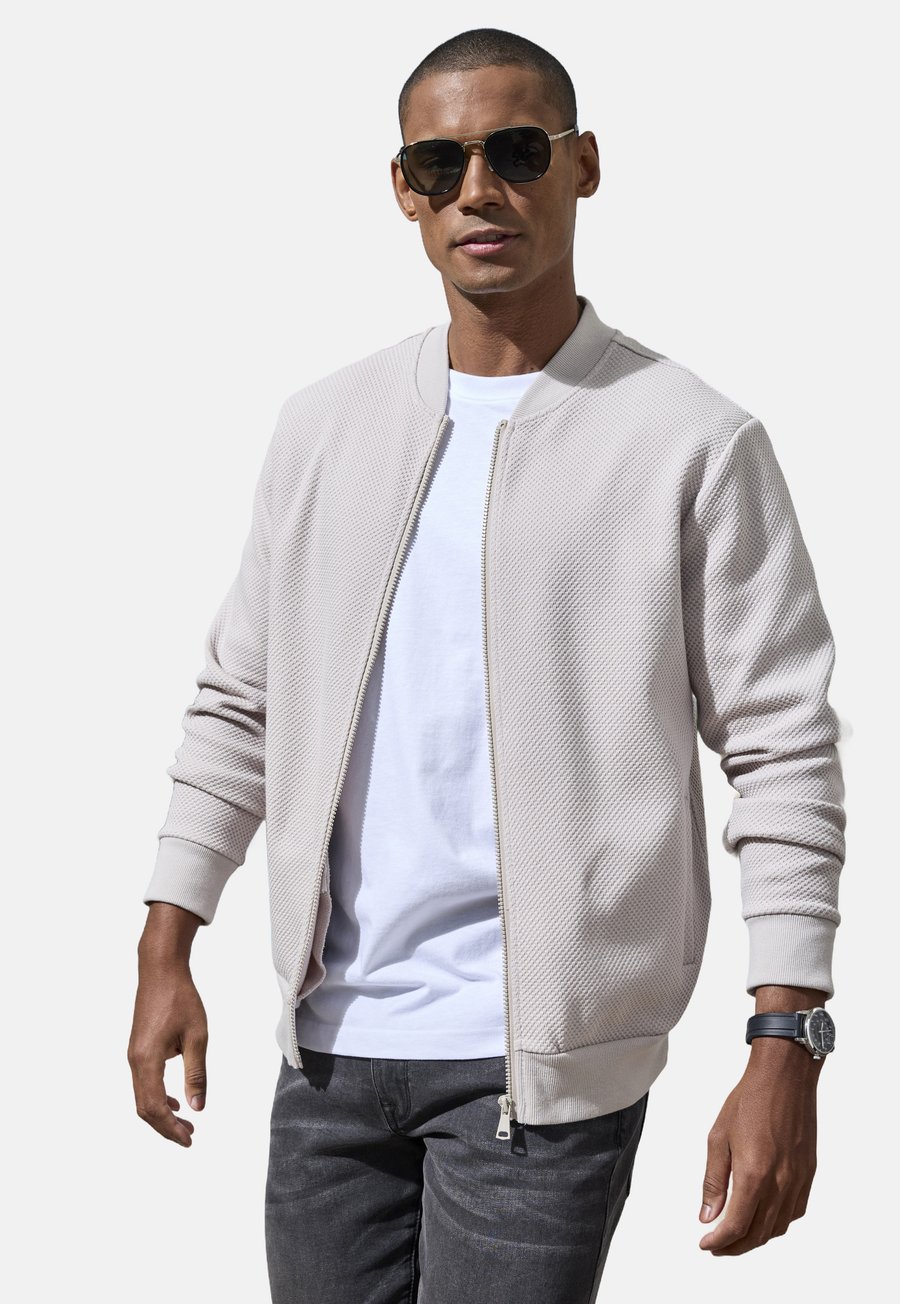 Толстовка john devin Zip-up sweatshirt, Creme/Beige
Толстовка john devin Zip-up sweatshirt, Creme/Beige