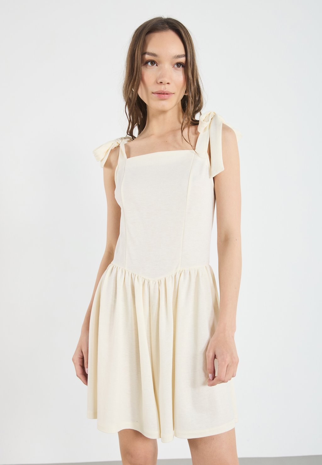 Комбинезон Even&Odd, кремовый
Комбинезон Even&Odd, кремовый