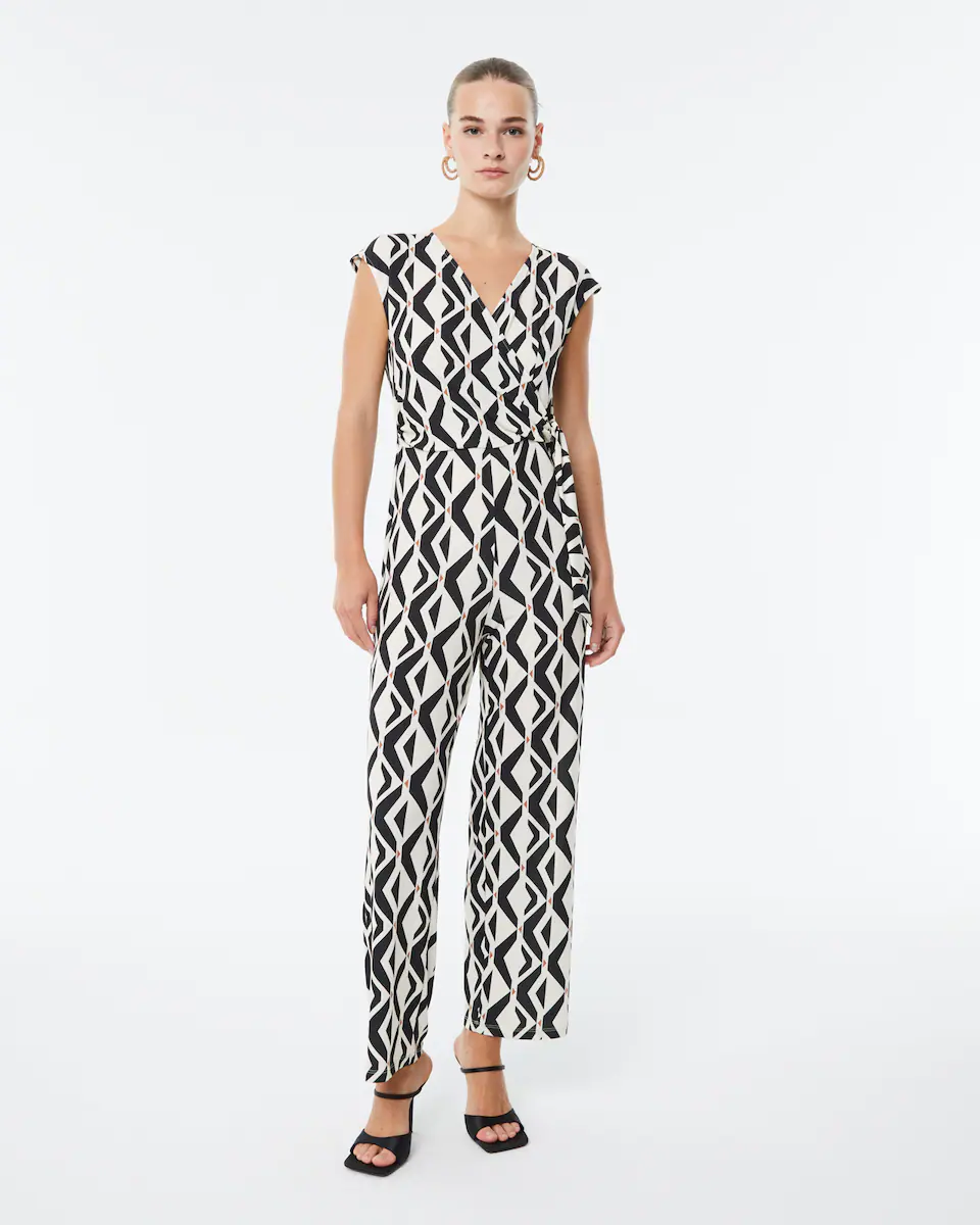 Женский трикотажный комбинезон с принтом и V-образным вырезом Paz Torras, черный
Женский трикотажный комбинезон с принтом и V-образным вырезом Paz Torras, черный