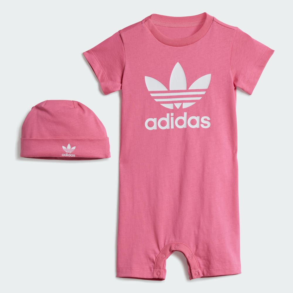 Комбинезон Adidas Gift Set Jumpsuit and Beanie, цвет Pink Fusion 
Комбинезон Adidas Gift Set Jumpsuit and Beanie, цвет Pink Fusion