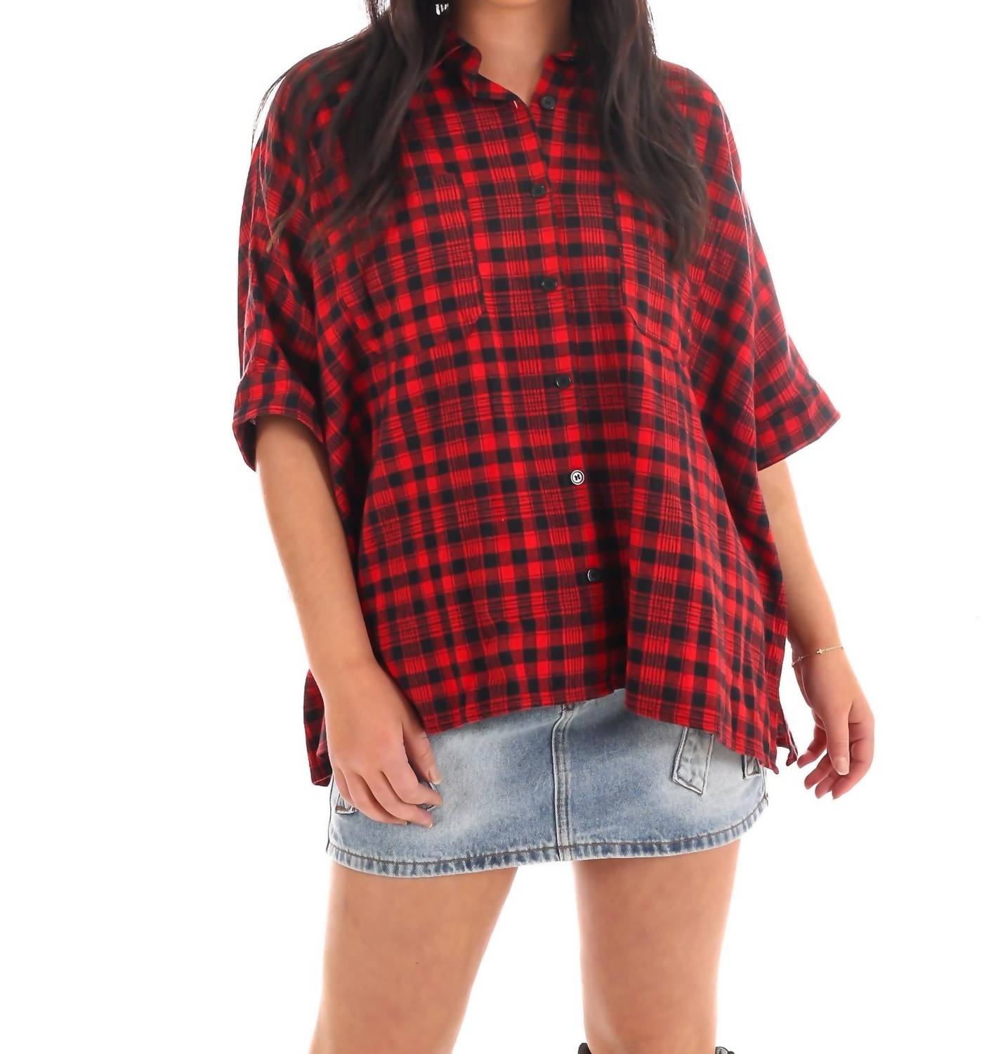 Топ свободного покроя на пуговицах Tough Love в красном/черном цвете day + moon
Топ свободного покроя на пуговицах Tough Love в красном/черном цвете day + moon