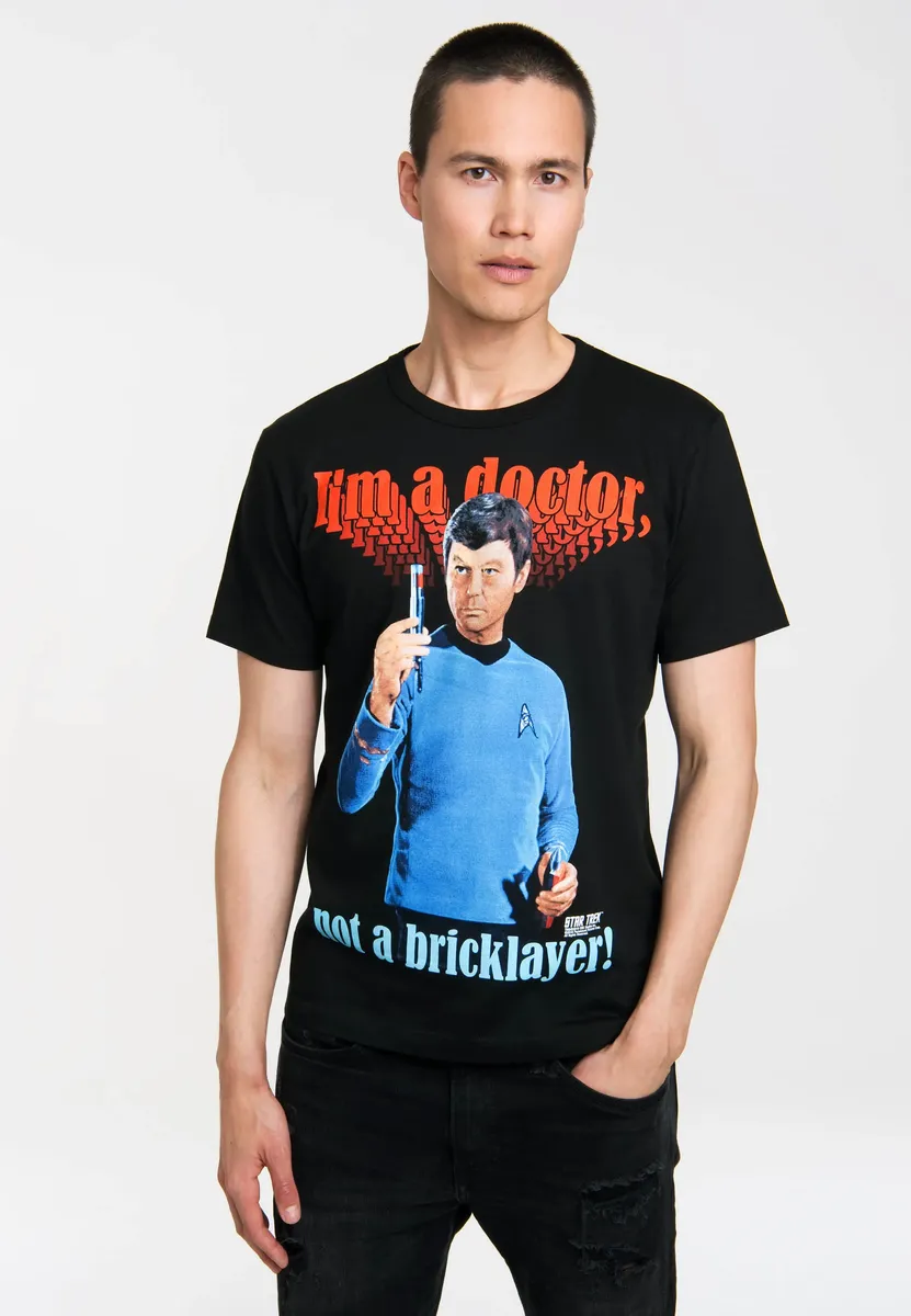 ФУТБОЛКА- Logoshirt "Я Доктор, а не каменщик Доктор Маккой" с качественной трафаретной печатью, черный
ФУТБОЛКА- Logoshirt "Я Доктор, а не каменщик Доктор Маккой" с качественной трафаретной печатью, черный