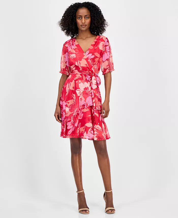 Миниатюрное платье-трапеция из шифона с принтом и поясом на завязках Tahari ASL, розовый
Миниатюрное платье-трапеция из шифона с принтом и поясом на завязках Tahari ASL, розовый