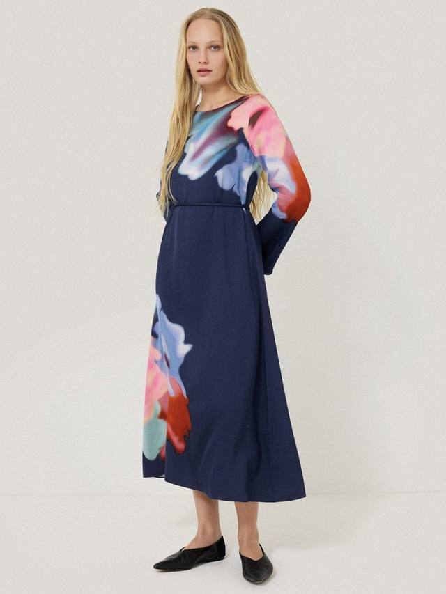 Мечтательное платье миди в цветочек Jigsaw, темно-синий
Мечтательное платье миди в цветочек Jigsaw, темно-синий
