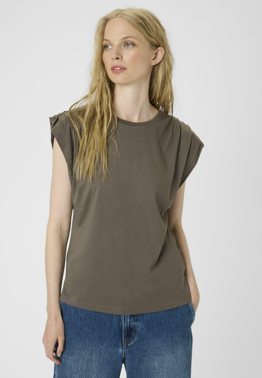 Футболка Karen by Simonsen Print T-shirt, Khaki, Хаки, Футболка Karen by Simonsen Print T-shirt, Khaki
Футболка Karen by Simonsen Print T-shirt, Khaki, Хаки, Футболка Karen by Simonsen Print T-shirt, Khaki