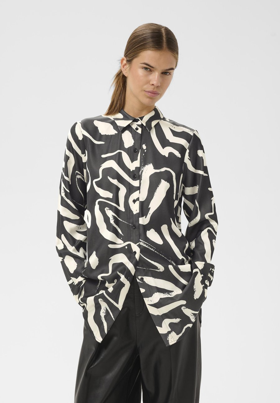 Блуза InWear GAIAA, Black Art Strokes/Black
Блуза InWear GAIAA, Black Art Strokes/Black