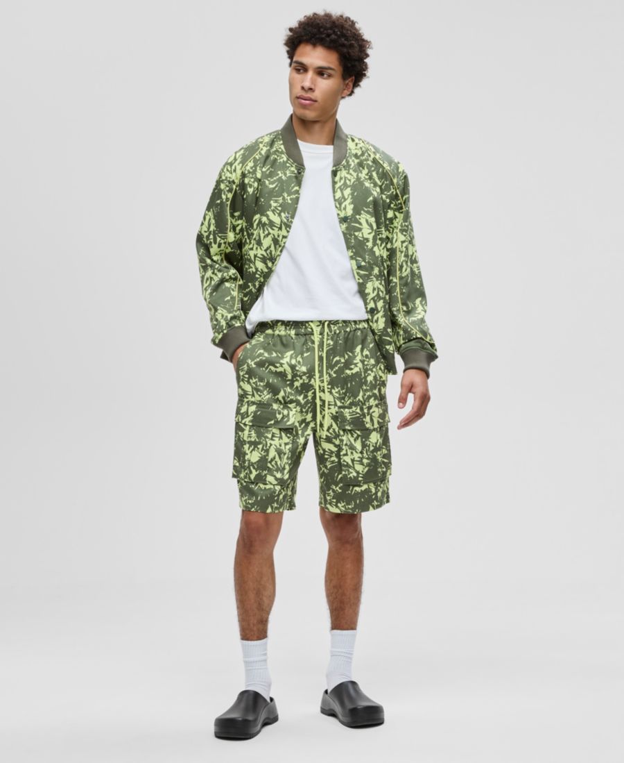 Мужские шорты-карго с абстрактным цветочным принтом, стандартного кроя, длина 9 дюймов, эксклюзивно для Macy's Mode of One, Wild Ivy
Мужские шорты-карго с абстрактным цветочным принтом, стандартного кроя, длина 9 дюймов, эксклюзивно для Macy's Mode of One, Wild Ivy