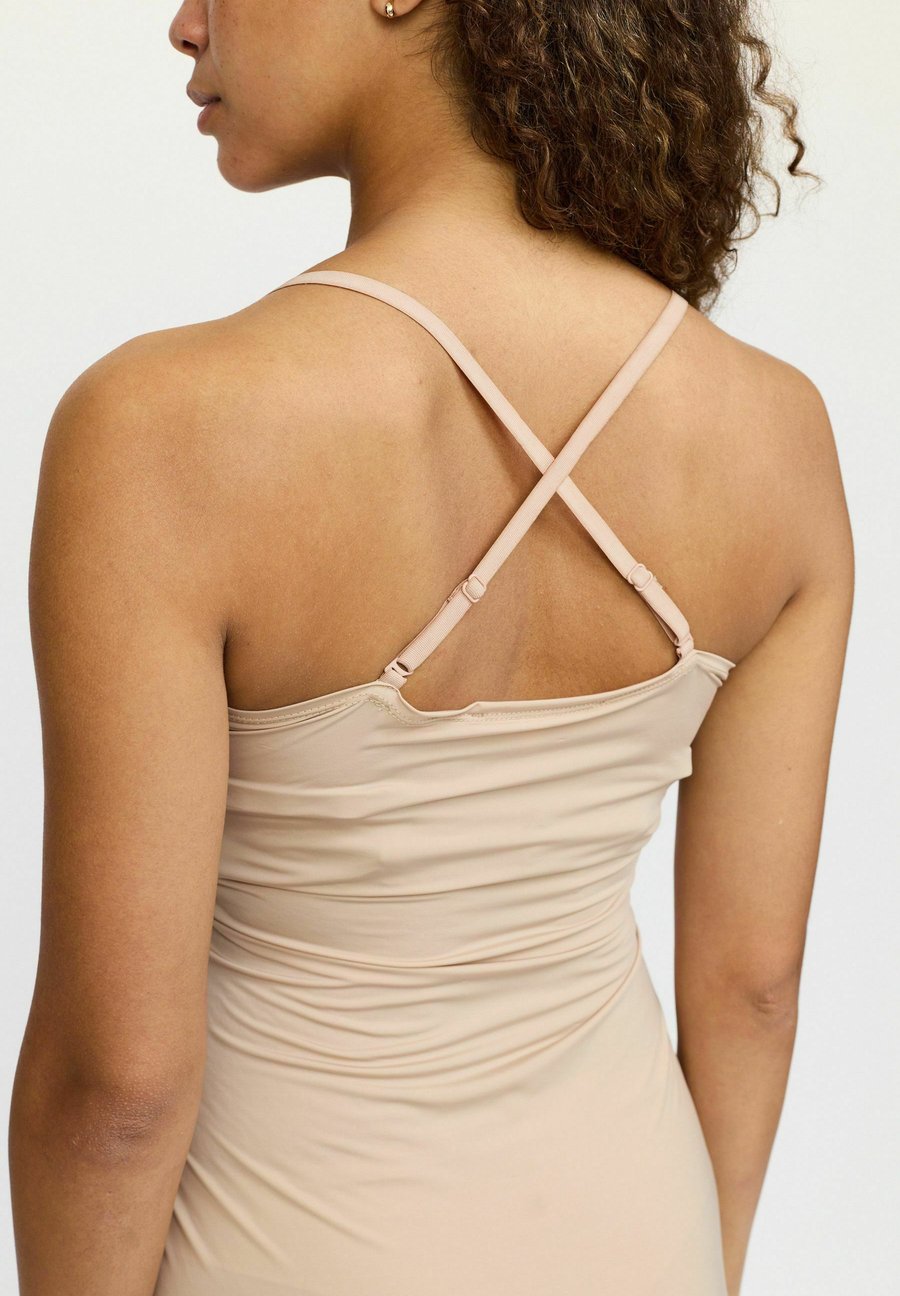 Платье Soft Rebels SRELYSE STRAP GRS, Cuban Sand/Beige
Платье Soft Rebels SRELYSE STRAP GRS, Cuban Sand/Beige