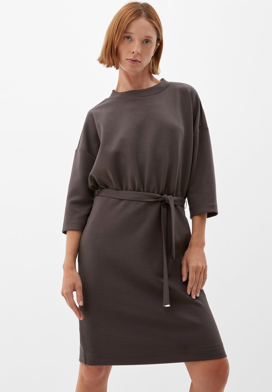 Платье s.Oliver BLACK LABEL MIT TAILLENGÜRTEL, Mokka/Dark Brown
Платье s.Oliver BLACK LABEL MIT TAILLENGÜRTEL, Mokka/Dark Brown