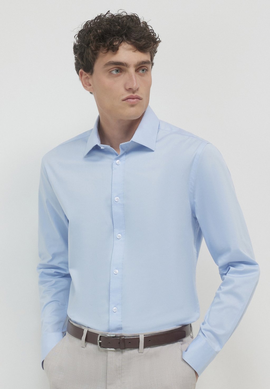 Официальная рубашка Calliope, светло-голубой
Официальная рубашка Calliope, светло-голубой