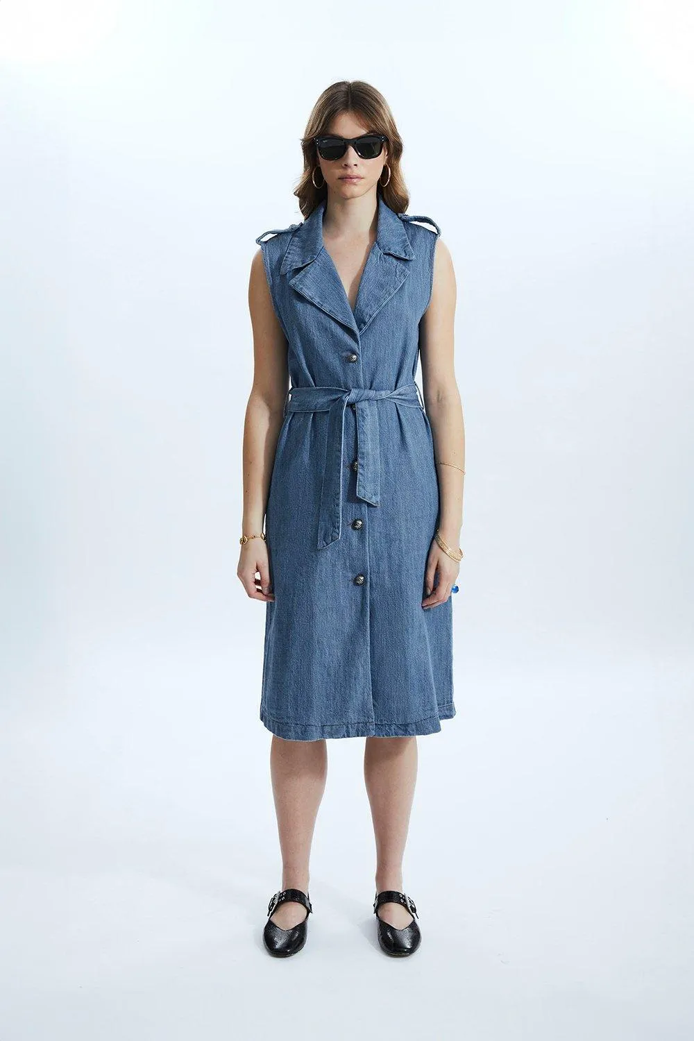 Длинный джинсовый жилет James Lakeland, синий
Длинный джинсовый жилет James Lakeland, синий