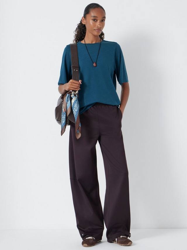 Футболка Reece Drapey HUSH, Teal Blue
Футболка Reece Drapey HUSH, Teal Blue