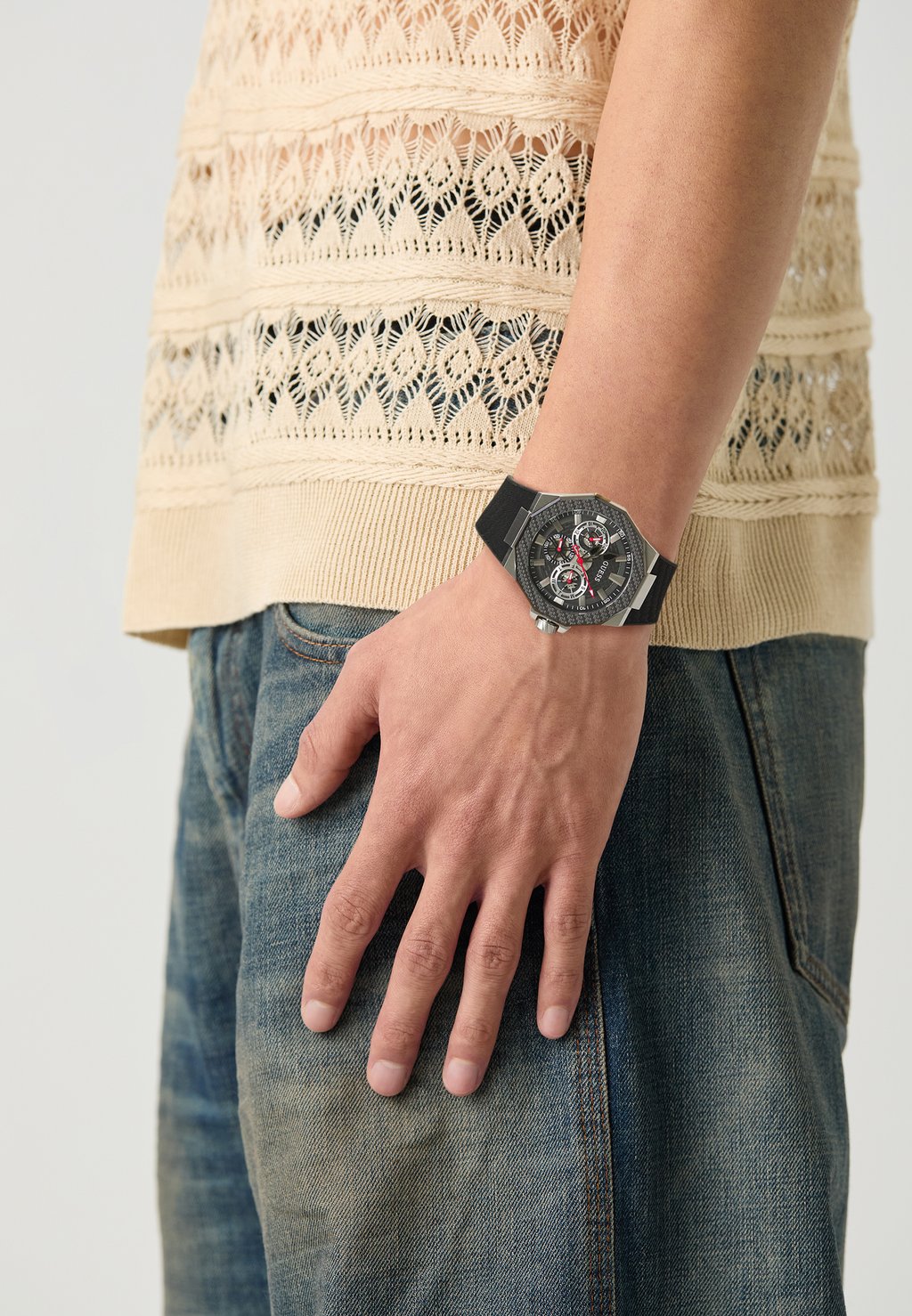 Часы INDY Guess, черный
Часы INDY Guess, черный