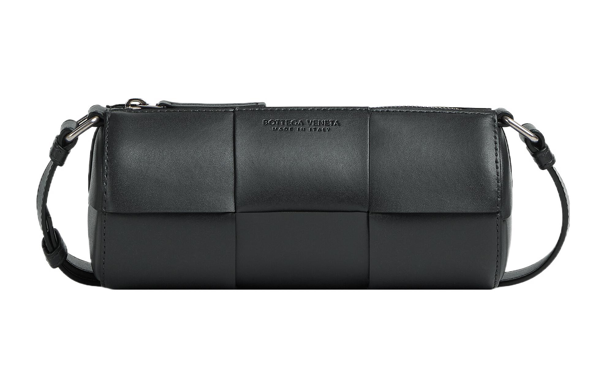 Bottega Veneta Сумка-цилиндр из коровьей кожи, наплечная сумка, кроссбоди маленькая мужская Stone Gray
Bottega Veneta Сумка-цилиндр из коровьей кожи, наплечная сумка, кроссбоди маленькая мужская Stone Gray