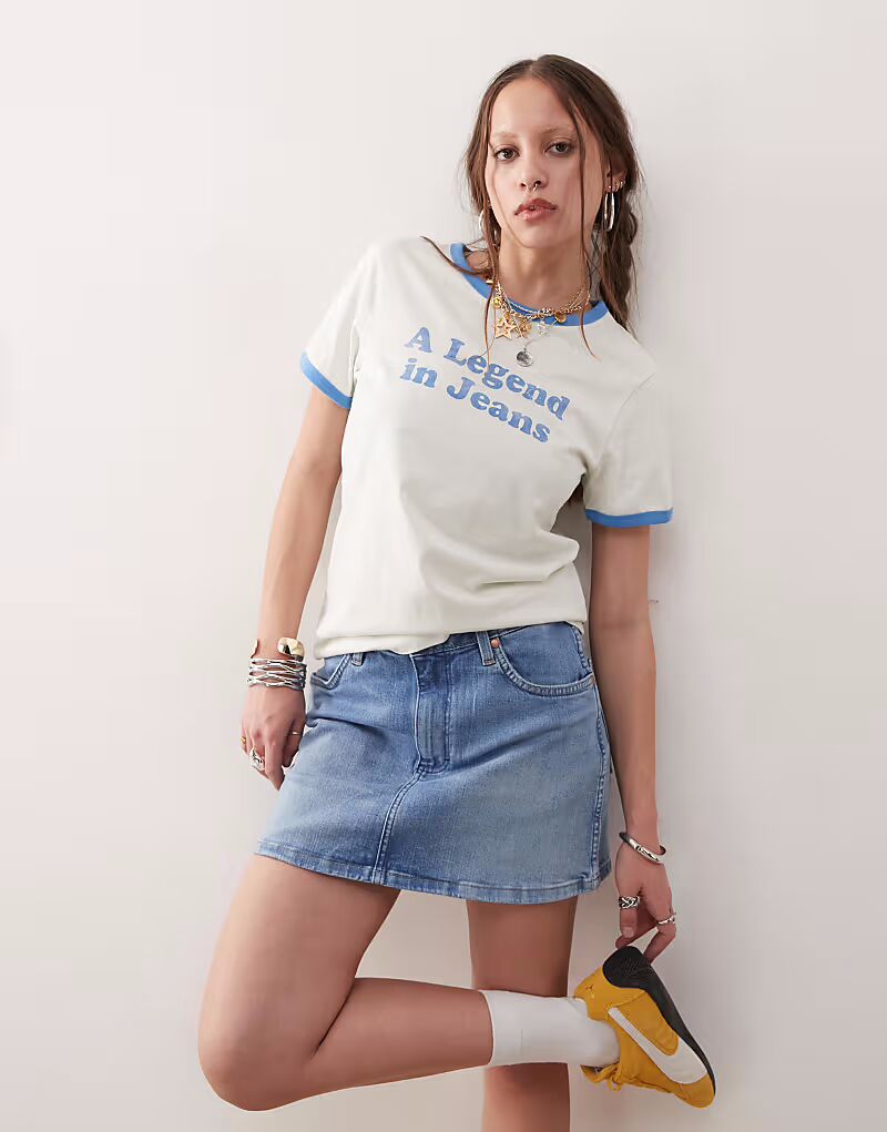 Футболка Wrangler с надписью Ringer в винтажном бело-синем цвете
Футболка Wrangler с надписью Ringer в винтажном бело-синем цвете