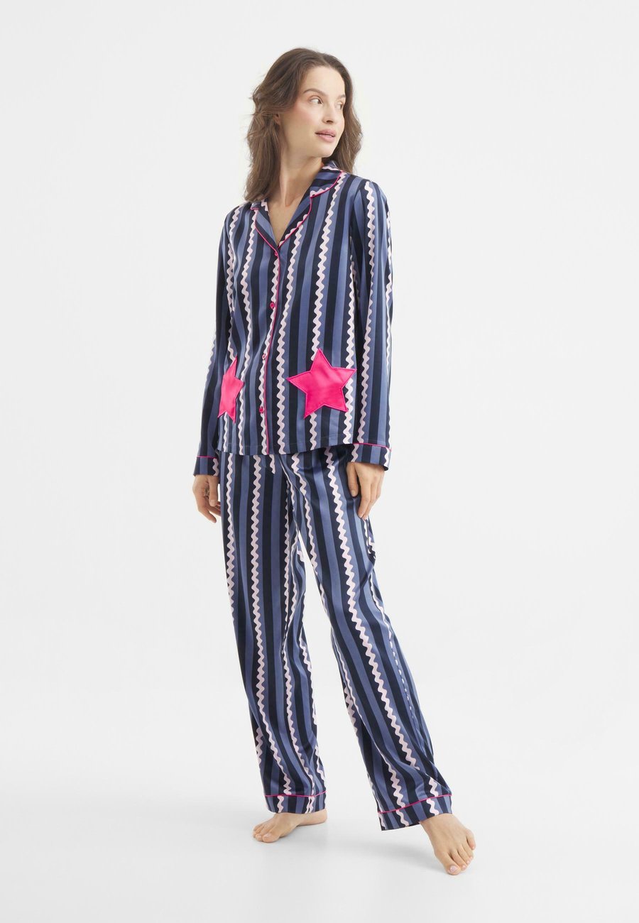 Пижамный комплект Chelsea Peers SET, Dark Blue
Пижамный комплект Chelsea Peers SET, Dark Blue