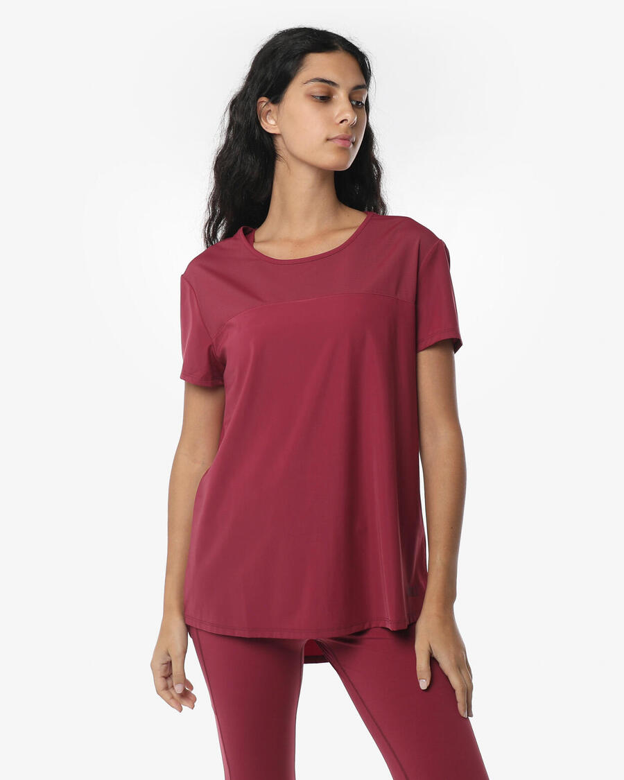 JAKED Женская синтетическая фитнес-футболка бордового цвета
JAKED Женская синтетическая фитнес-футболка бордового цвета