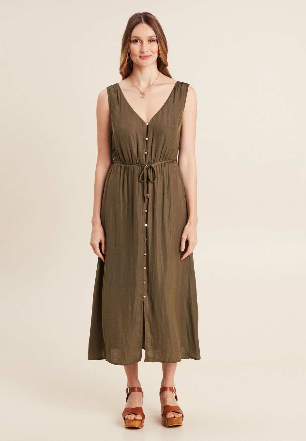 Повседневное платье Breal, цвет Vert Kaki
Повседневное платье Breal, цвет Vert Kaki