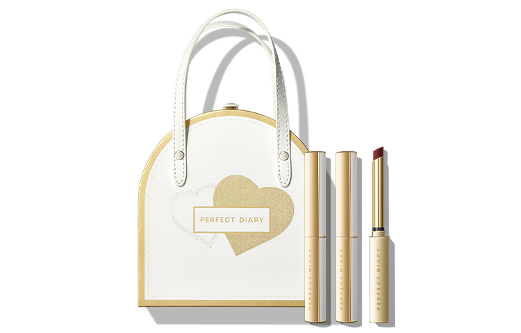 Набор косметики для женщин PERFECT DIARY
Набор косметики для женщин PERFECT DIARY