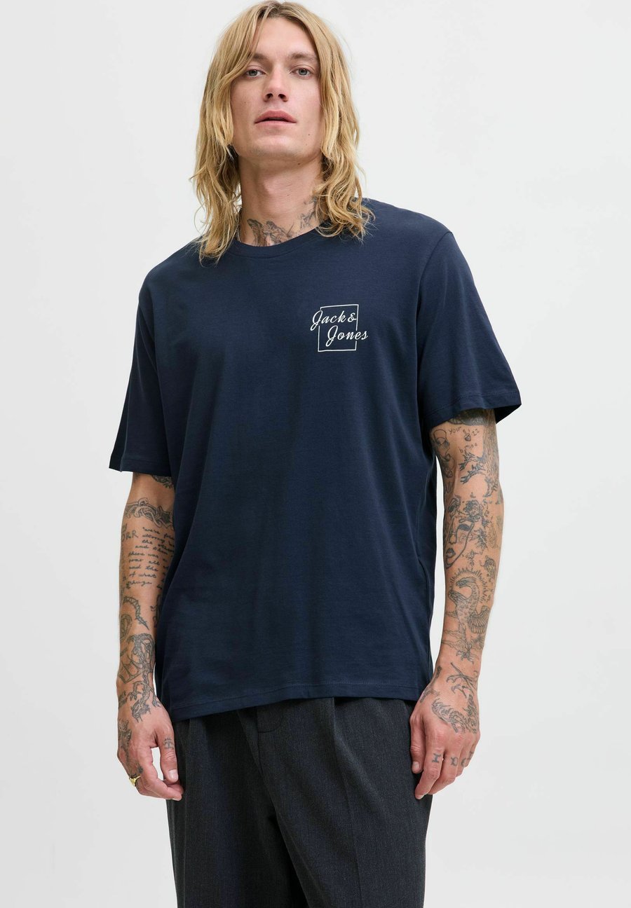 Футболка Jack & Jones PREMIUM Print T-shirt, Navy Blazer/Dark Blue, Синий, Футболка Jack & Jones PREMIUM Print T-shirt, Navy Blazer/Dark Blue
Футболка Jack & Jones PREMIUM Print T-shirt, Navy Blazer/Dark Blue, Синий, Футболка Jack & Jones PREMIUM Print T-shirt, Navy Blazer/Dark Blue
