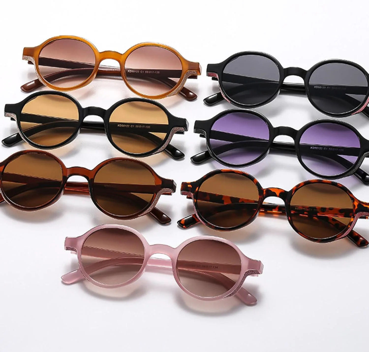 Популярные круглые солнцезащитные очки для женщин и мужчин, винтажные, желейного цвета, пляжные, трендовые, с защитой от УФ-излучения UV400 UATXTAU, Leopard-brown
Популярные круглые солнцезащитные очки для женщин и мужчин, винтажные, желейного цвета, пляжные, трендовые, с защитой от УФ-излучения UV400 UATXTAU, Leopard-brown