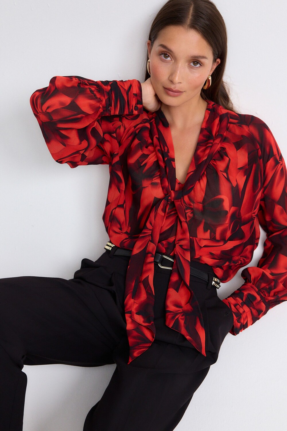 Блузка с длинными рукавами и завязкой на шее Next, красный
Блузка с длинными рукавами и завязкой на шее Next, красный