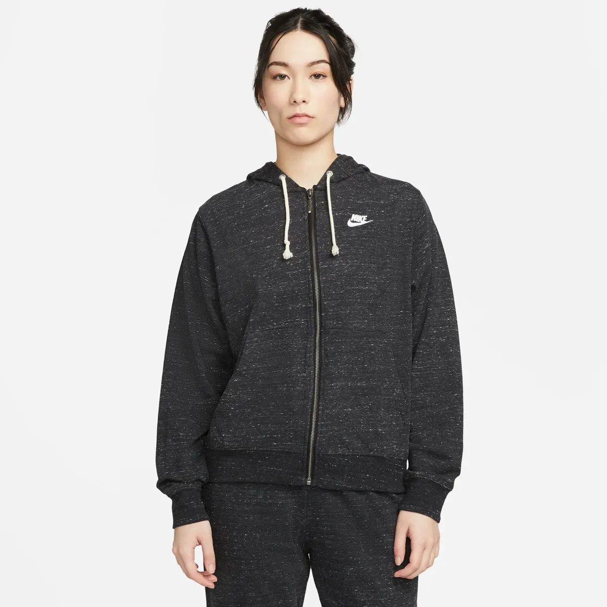 Толстовка с капюшоном Nike Sportswear "Gym Vintage Women's Hoodie с молнией во всю длину", белый
Толстовка с капюшоном Nike Sportswear "Gym Vintage Women's Hoodie с молнией во всю длину", белый
