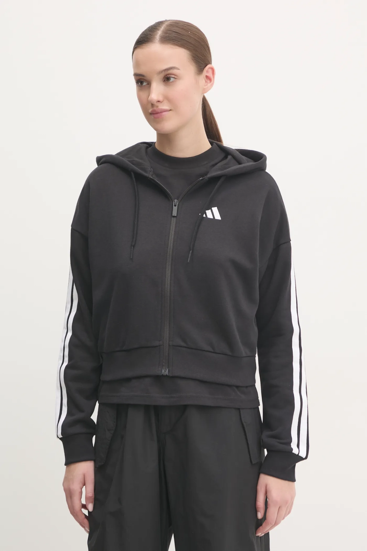 Толстовка Essentials adidas, черный 
Толстовка Essentials adidas, черный