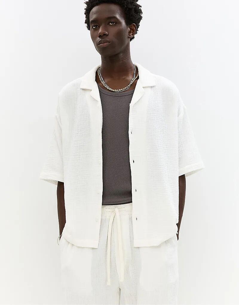 Рубашка Pull&Bear в деревенском стиле с короткими рукавами, бежевого цвета
Рубашка Pull&Bear в деревенском стиле с короткими рукавами, бежевого цвета