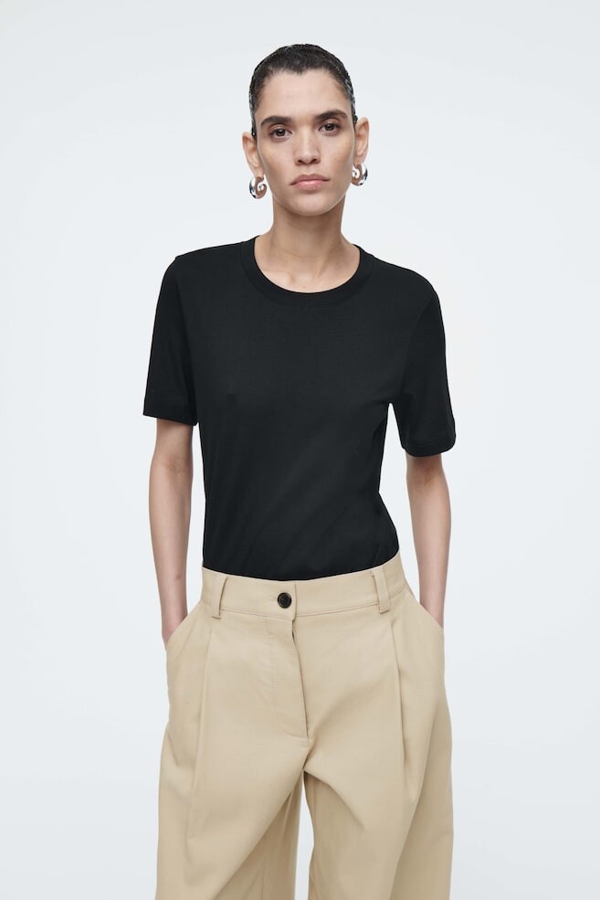 Повседневная футболка обычного кроя Cos, черный
Повседневная футболка обычного кроя Cos, черный