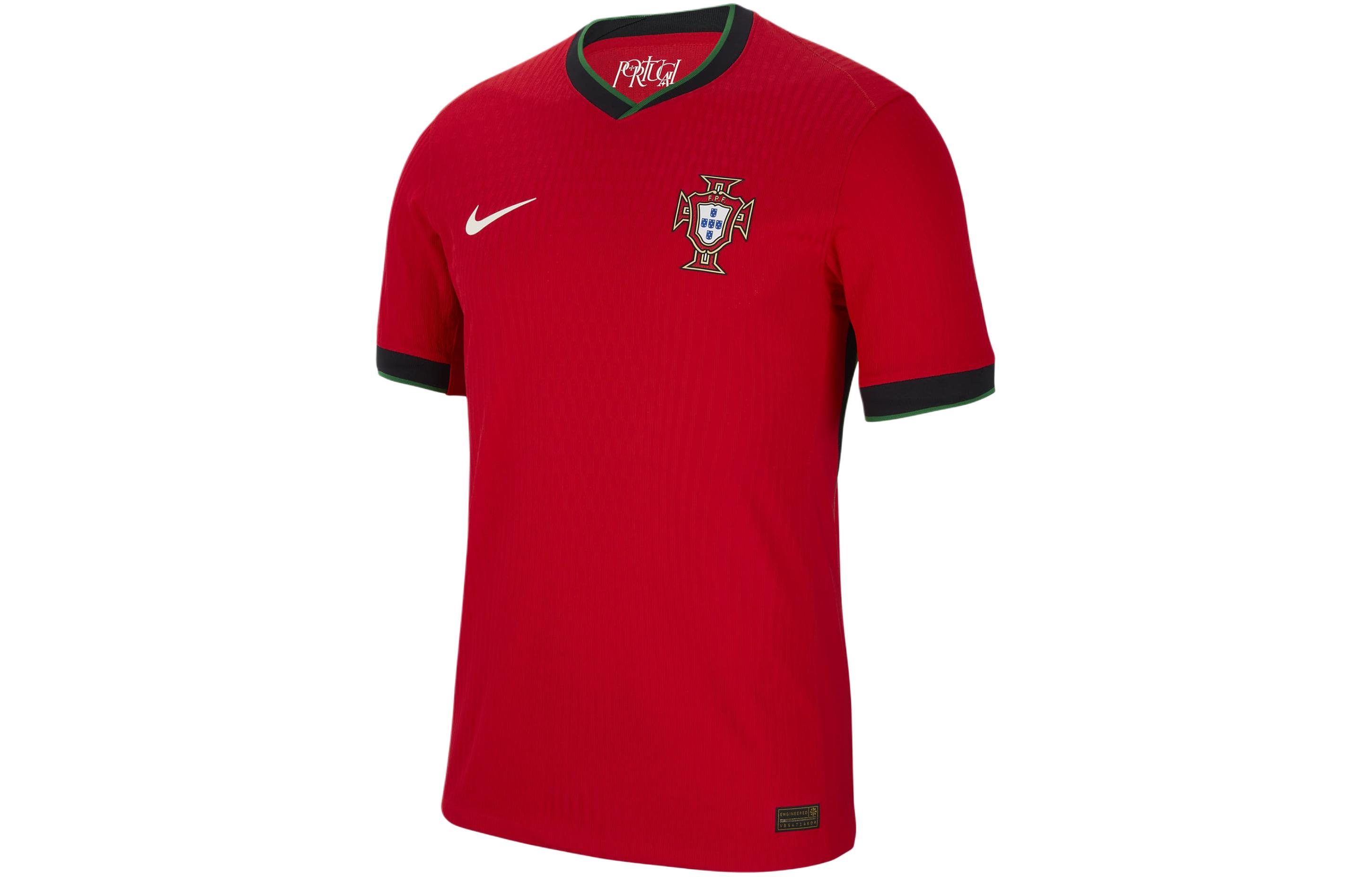 Футболка домашняя игровая аутентичная Португалия 2024/25 Nike, университетский красный/сосновый зеленый/асфальтовый синий/холщовый
Футболка домашняя игровая аутентичная Португалия 2024/25 Nike, университетский красный/сосновый зеленый/асфальтовый синий/холщовый