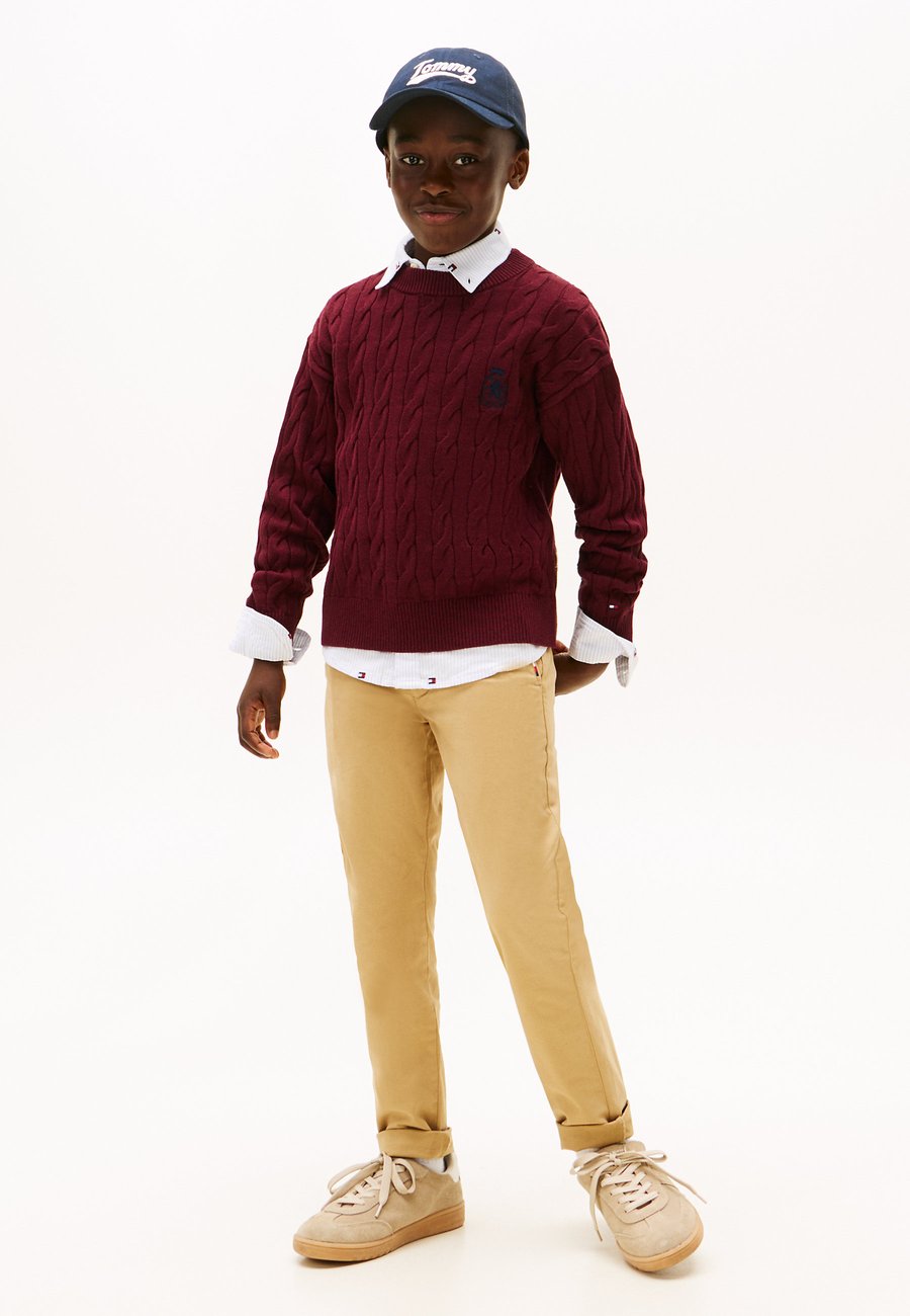 Джемпер Tommy Hilfiger CABLE SWEATER UNISEX, Deep Burgundy Heather/Bordeaux
Джемпер Tommy Hilfiger CABLE SWEATER UNISEX, Deep Burgundy Heather/Bordeaux