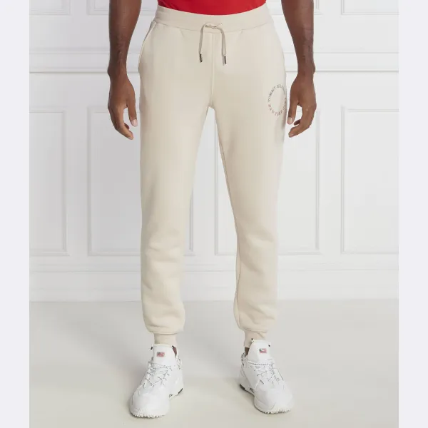 Круглые спортивные брюки монотипа стандартного кроя Tommy Hilfiger, бежевый
Круглые спортивные брюки монотипа стандартного кроя Tommy Hilfiger, бежевый