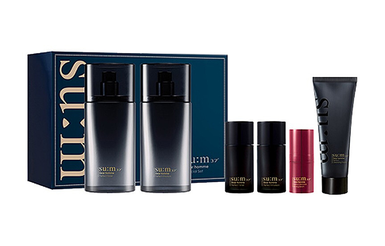 Элитный набор для ухода за кожей мужской увлажняющий и питающий 6 предметов SU:M37°
Элитный набор для ухода за кожей мужской увлажняющий и питающий 6 предметов SU:M37°