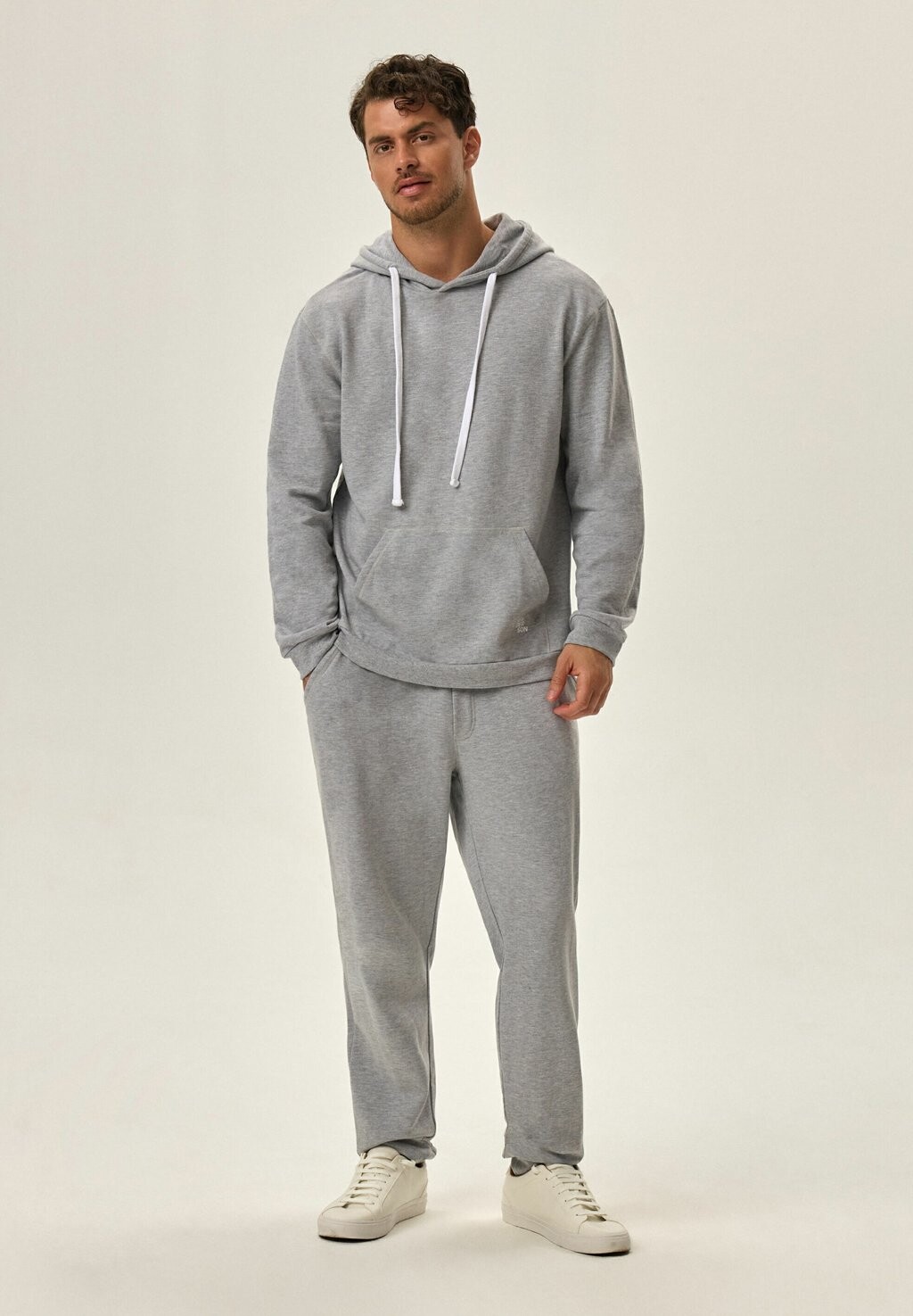 Толстовка с капюшоном ADVANCE Henderson, серый
Толстовка с капюшоном ADVANCE Henderson, серый